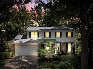 269 Oak Path Dr, Ballwin, MO