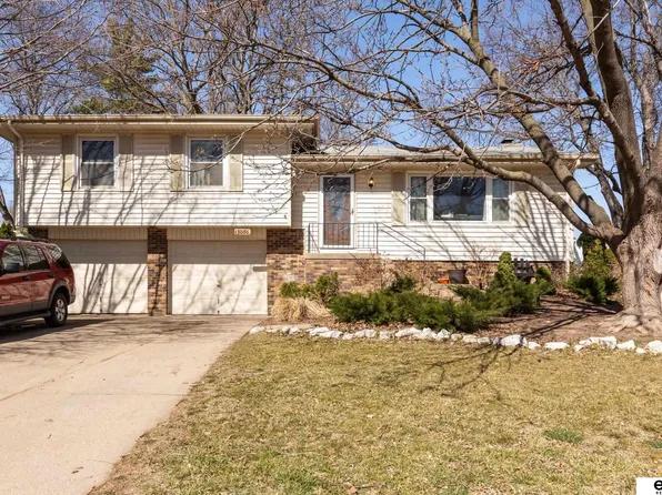 13006 Southdale Dr, Omaha, NE 68137