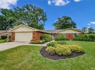 2164 Oak Tree Dr E, Kettering, OH 45440
