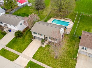 1832 Shawnee Ct NW, Cedar Rapids, IA 52405