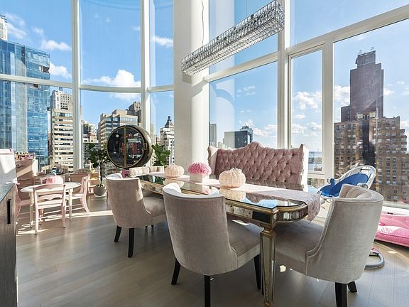 5th image of 50 West St APT 28B