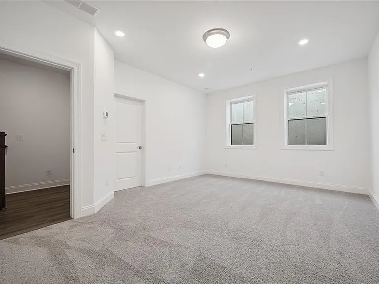 124 Downing Dr — Photo 23