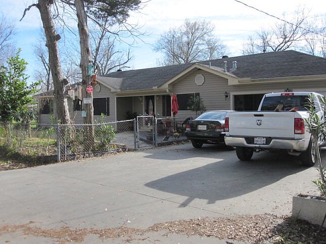 1st image of 3037 10th Ave