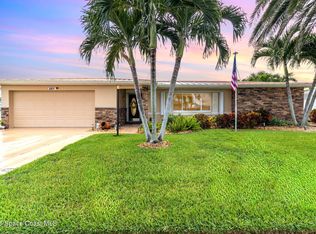 425 Sparrow Dr, Satellite Beach, FL 32937