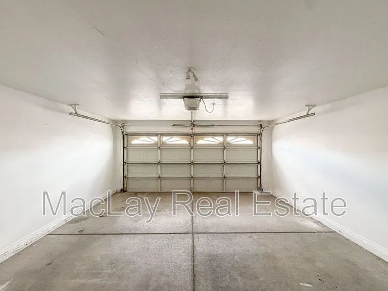 2934 E Blackhawk Dr — Photo 10