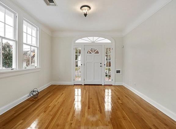 5th image of 4750 Spain St