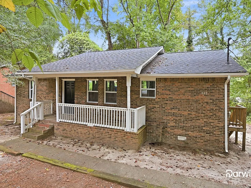 707 W Creek Cir
