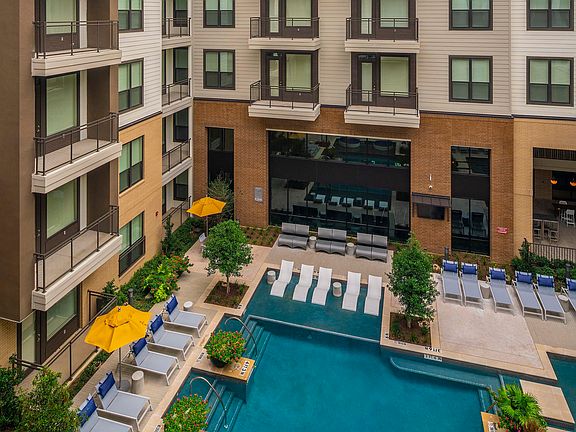 5th image of 3521 Wilshire Way APT 2149