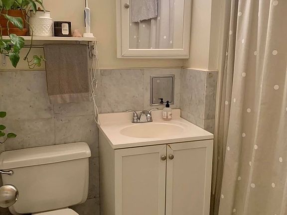 5th image of 241 E 14th St #4