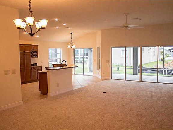 4th image of 1390 Hackberry Pl