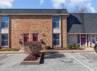 1181 Rue La Ville Walk #1181, Saint Louis, MO 63141