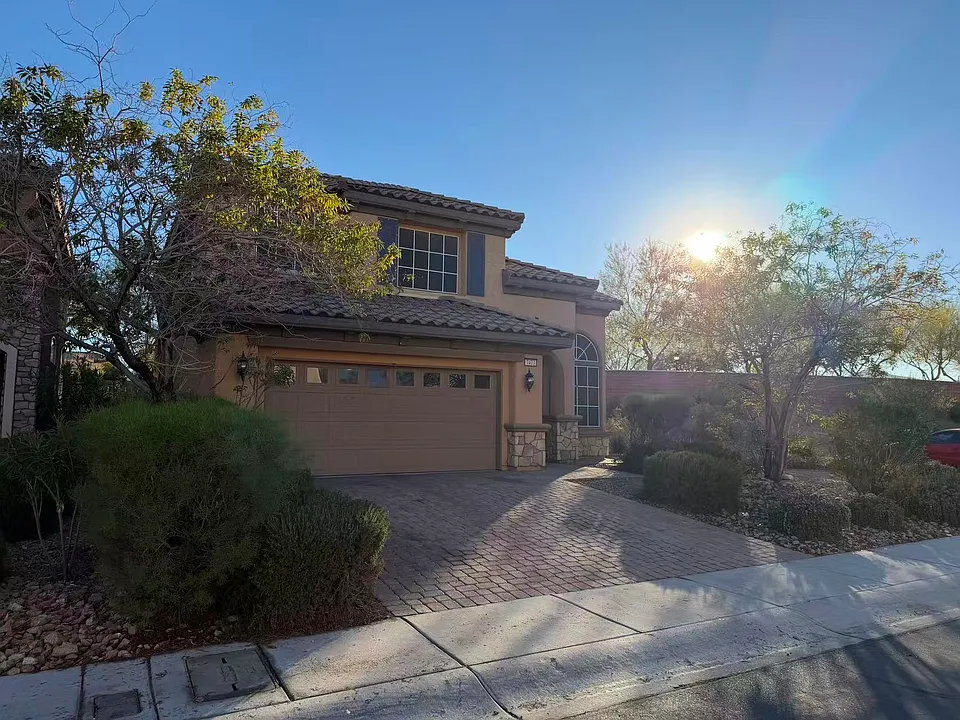 7473 Glorious Sun Dr