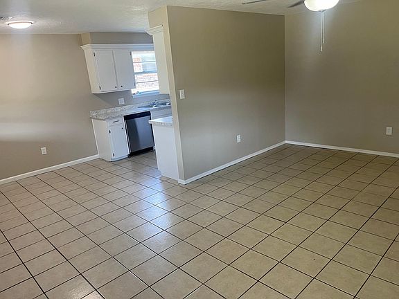 5th image of 2252 NW 40th St
