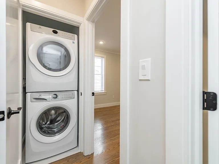 6 Rush St #1 — Photo 11