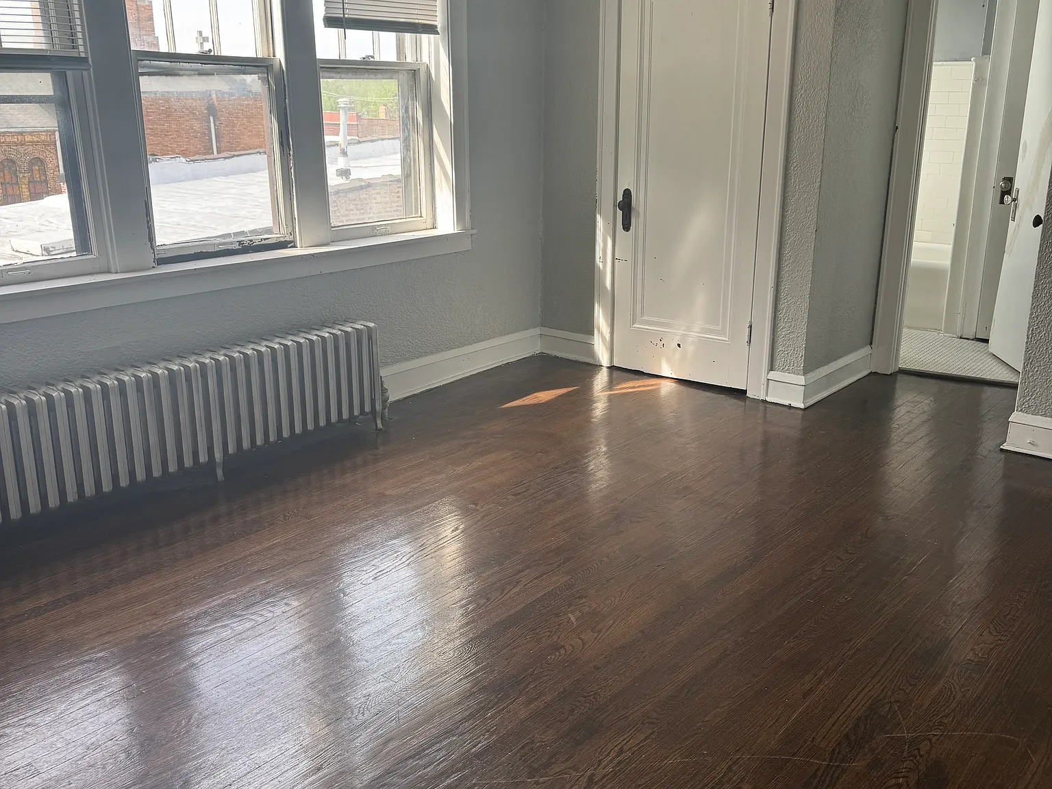 1 bed, 700 sqft, $1,000 — Photo 2