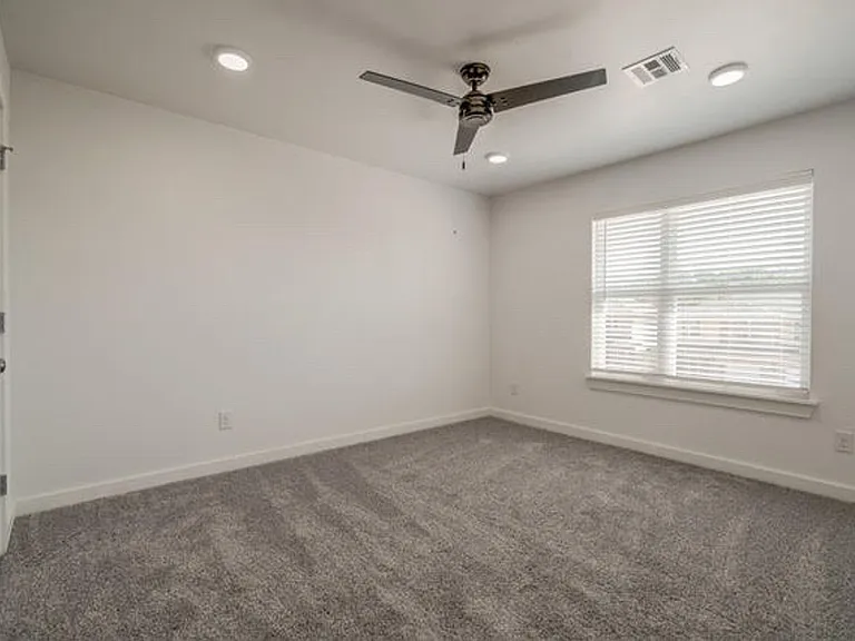 7901 NW 135th Ter — Photo 24