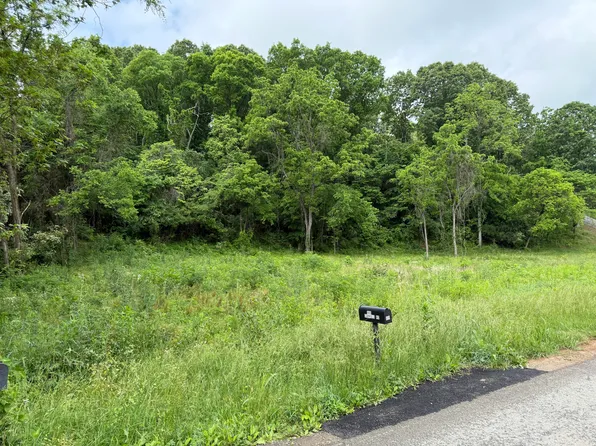 1 Carroll Rd, Morristown, TN 37813