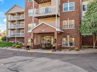 2231 Penn Pl APT 114, North Saint Paul, MN 55109