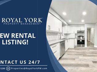 8 Jarwick Dr #1, Toronto, ON M1H2H2