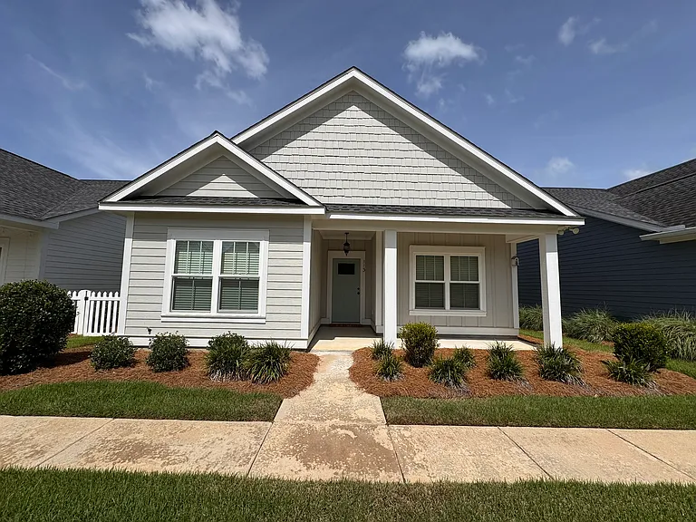 113 Mansfield Pl — Photo 1