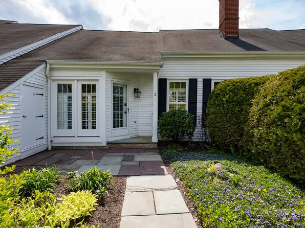 2 Emerson Ct, Litchfield, CT 06759