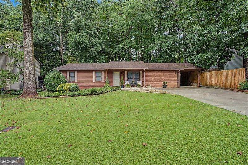 1st image of 3095 Woodland Dr NW