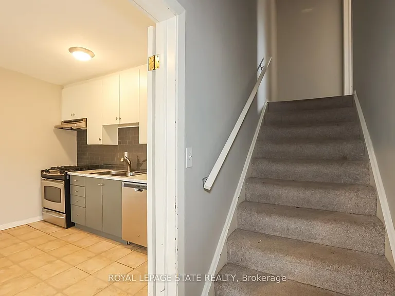 405 Bartlett Ave #B — Photo 7
