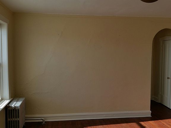 4th image of 4056 W Belmont Ave APT 3