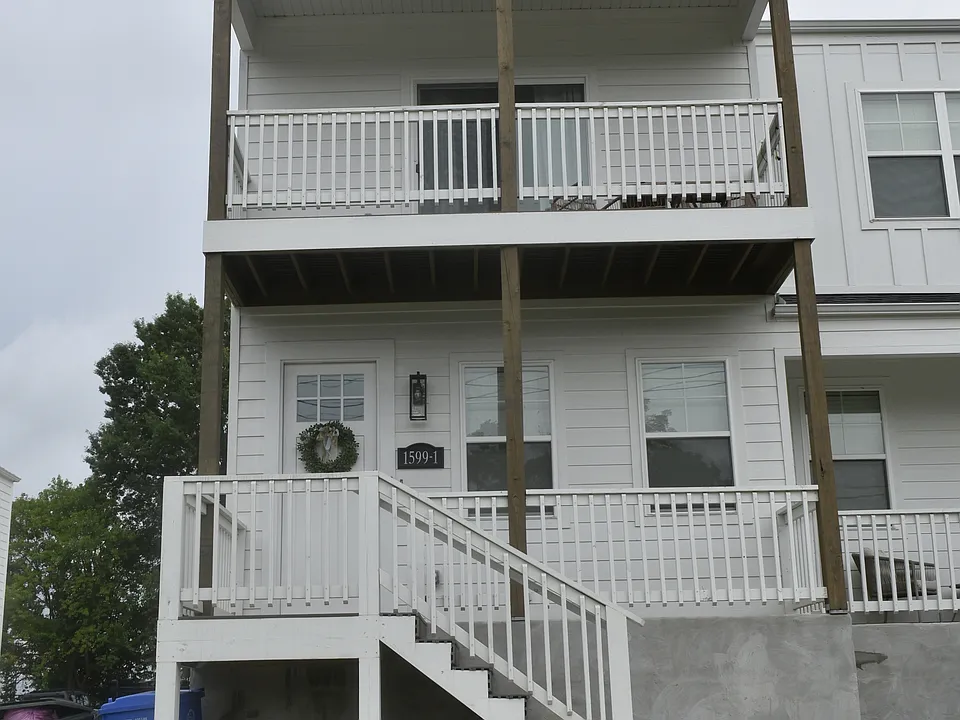 1599 Brooks Ave #1