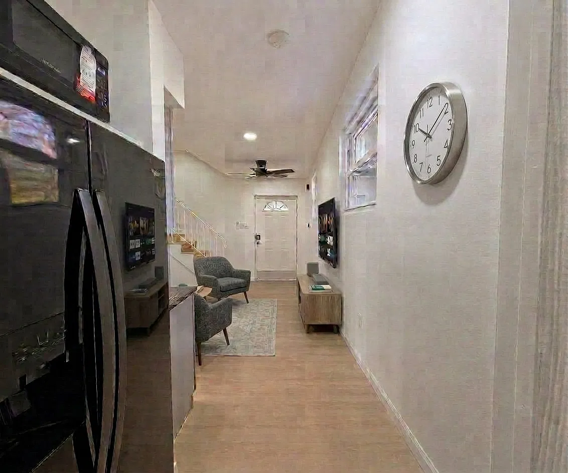 3 bed, 1400 sqft, $2,100 — Photo 4