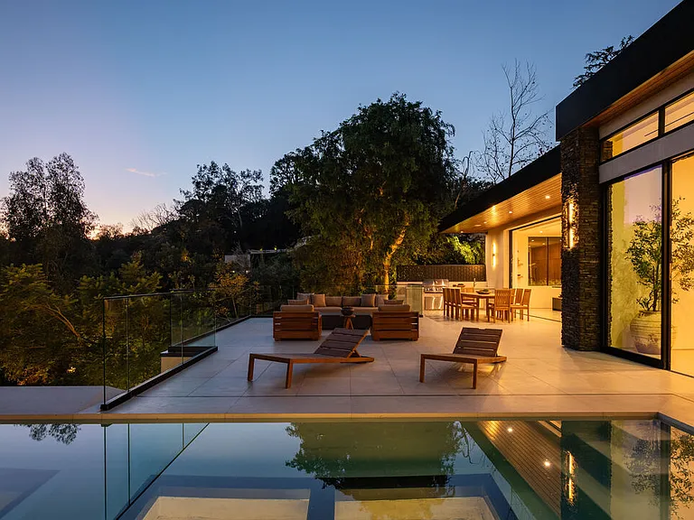 12752 Mulholland Dr — Photo 56