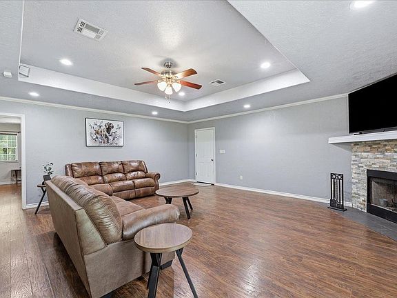 3rd image of 12268 Beaverbrook St