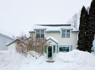 609 E Spruce St, Sault Sainte Marie, MI 49783