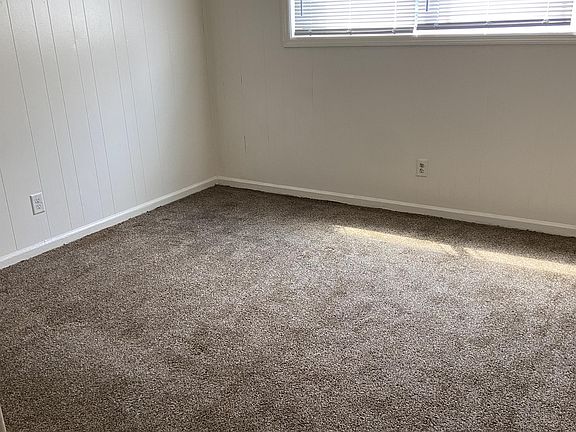 5th image of 411 Northside Dr APT B2