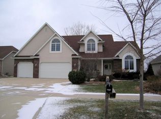 1824 E Orchard Blossom Dr, Appleton, WI 54915