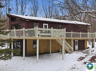 215 Penn Forest Trl, Albrightsville, PA 18210