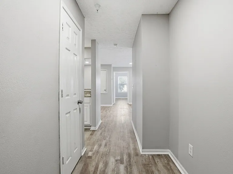 The Bradley — Photo 11