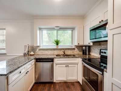 6004 Hillcrest Dr, Watauga, TX, 76148
