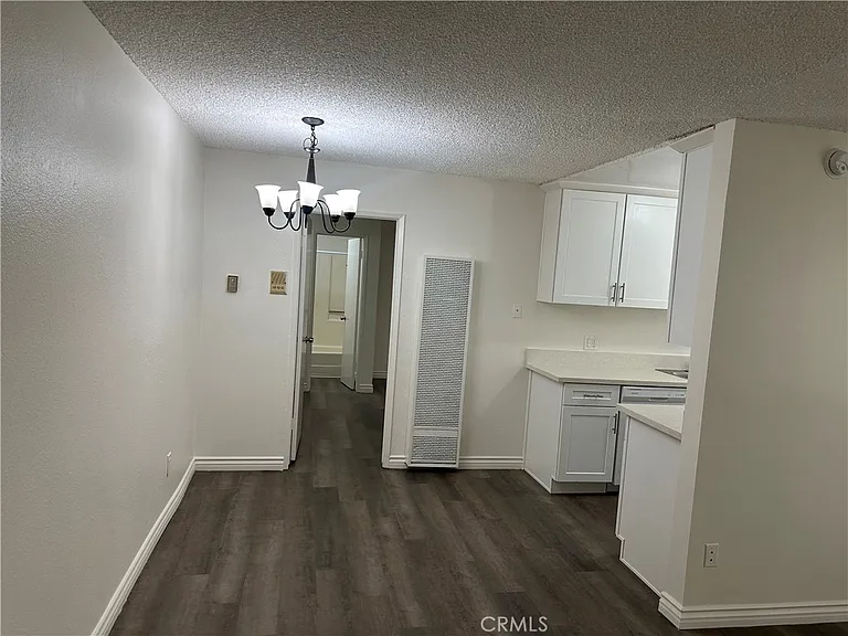 7055 Etiwanda Ave #102 — Photo 4