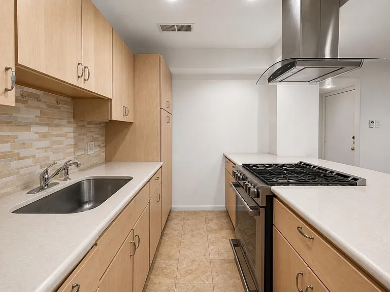 15909 Stillwood St #1085 — Photo 9