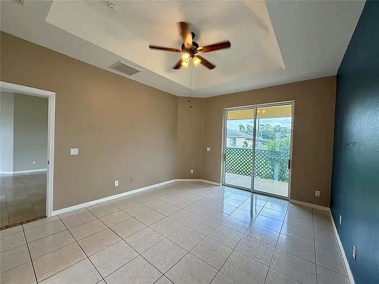 1204 S San Mateo Dr — Photo 8