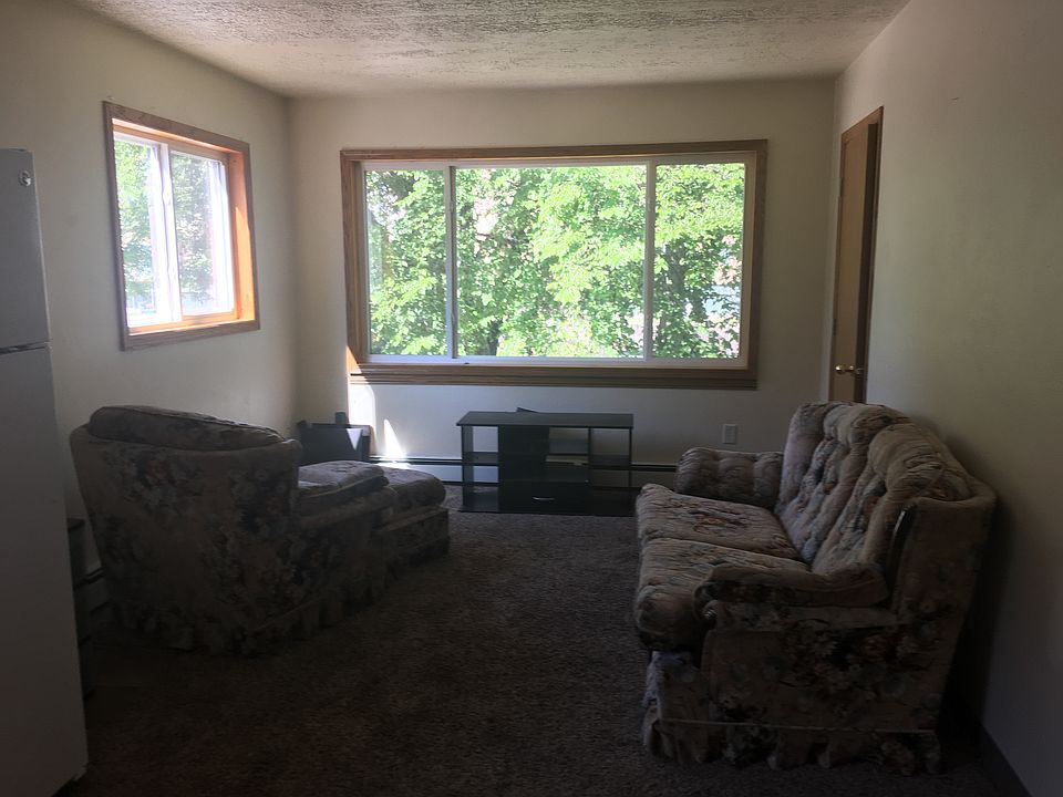 2nd image of 730 11th St N APT 5