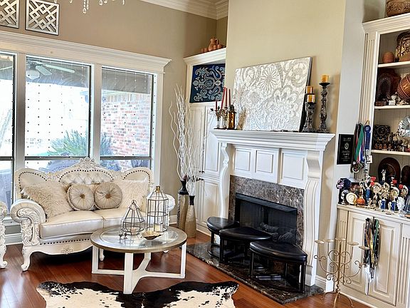 3rd image of 10440 Hill Pointe Ave