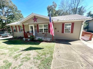 29 W Lakeshore Dr, Cherokee Village, AR 72529