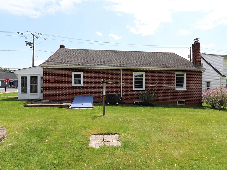 514 N 6th St — Photo 25