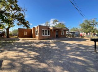 4036 Sunset Gardens Rd SW, Albuquerque, NM 87105