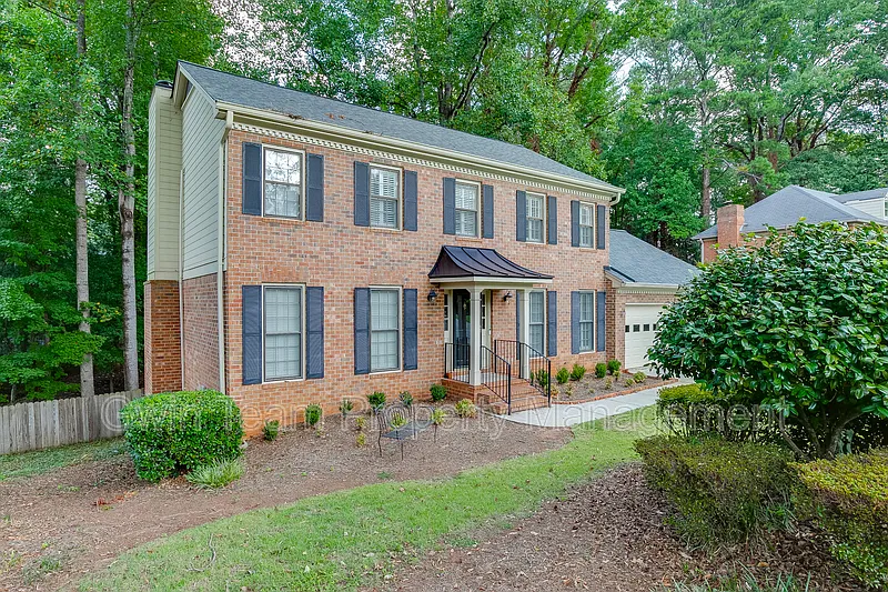 River Oak Village — Photo 3