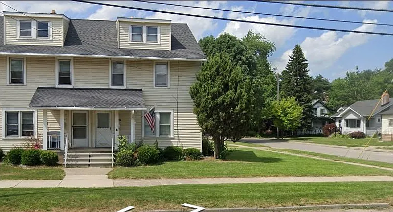 142 Grand Ave — Photo 1