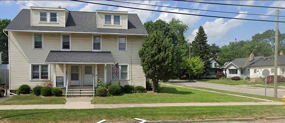 1st image of 142 Grand Ave