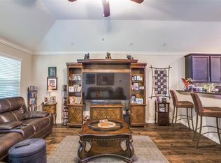 9001 S Comanche Cir, Willis, TX 77378